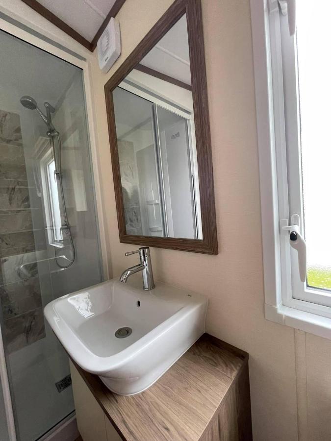 Kilden Kernow - Luxury 6 Berth Caravan Near Бюд Екстериор снимка